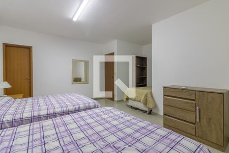 Casa de condomínio à venda com 200m², 5 quartos e 4 vagasSuíte 2