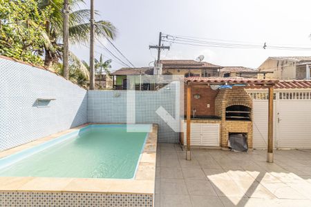 Casa de condomínio à venda com 200m², 5 quartos e 4 vagasÁrea externa - Piscina