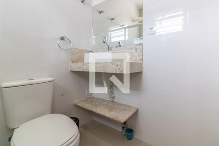 Casa de condomínio à venda com 200m², 5 quartos e 4 vagasSuíte 1 - Banheiro