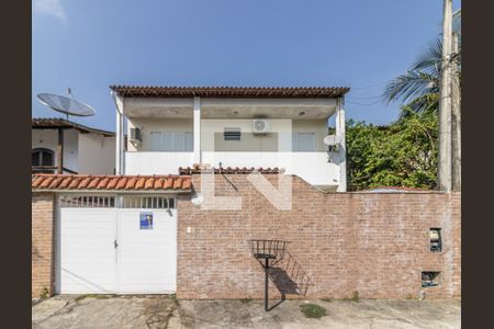 Casa de condomínio à venda com 200m², 5 quartos e 4 vagasFachada