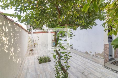 Casa de condomínio à venda com 200m², 5 quartos e 4 vagasÁrea externa