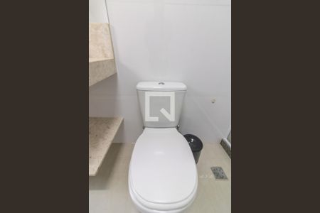 Casa de condomínio à venda com 200m², 5 quartos e 4 vagasSuíte 2 - Banheiro