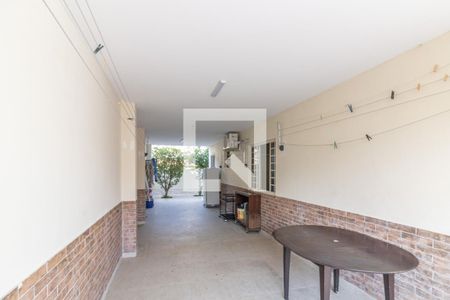 Casa de condomínio à venda com 200m², 5 quartos e 4 vagasÁrea externa