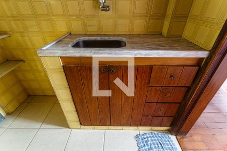 Apartamento para alugar com 72m², 2 quartos e 1 vaga Apartamento para alugar com 72m², 2 quartos e 1 vagaArmário da Cozinha