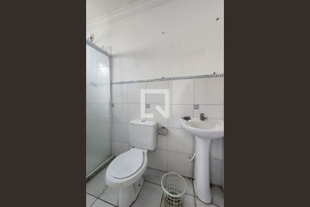 Banheiro de kitnet/studio para alugar com 1 quarto, 15m² em Itapuã, Salvador
