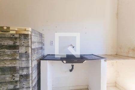 Cozinha de kitnet/studio para alugar com 1 quarto, 15m² em Itapuã, Salvador