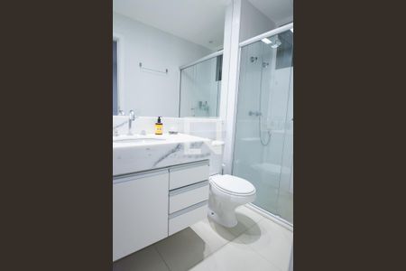 Apartamento à venda com 76m², 2 quartos e 2 vagasBanheiro suite 2