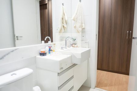 Apartamento à venda com 76m², 2 quartos e 2 vagasbanheiro suite 1