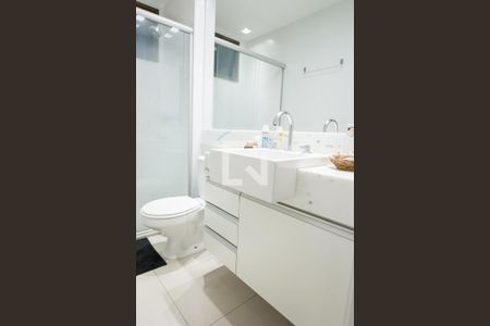 Apartamento à venda com 76m², 2 quartos e 2 vagasbanheiro suite 1