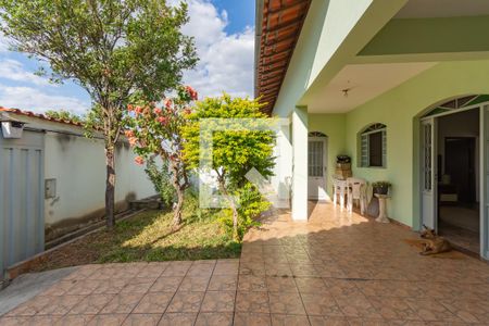 Casa à venda com 350m², 3 quartos e 4 vagasEntrada