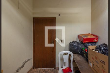 Casa à venda com 350m², 3 quartos e 4 vagasQuarto de Serviço 1