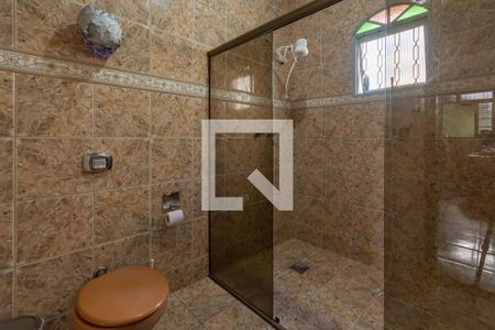 Casa à venda com 350m², 3 quartos e 4 vagasBanheiro social