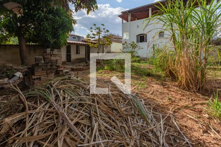 Casa à venda com 350m², 3 quartos e 4 vagasQuintal