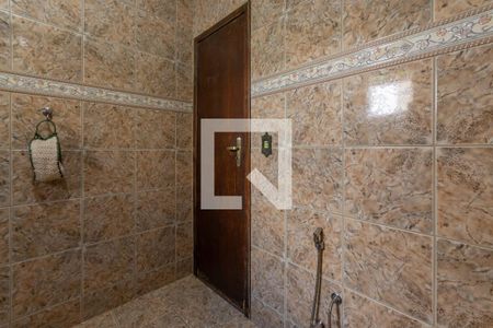 Casa à venda com 350m², 3 quartos e 4 vagasBanheiro social