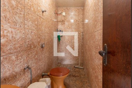 Casa à venda com 350m², 3 quartos e 4 vagasBanheiro de Serviço