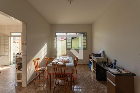 Casa à venda com 350m², 3 quartos e 4 vagasCopa