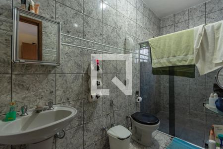 Casa à venda com 350m², 3 quartos e 4 vagasBanheiro suíte 2