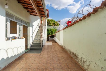 Casa à venda com 350m², 3 quartos e 4 vagasÁrea de Serviço