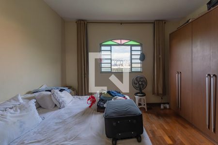 Casa à venda com 350m², 3 quartos e 4 vagasSuíte 2