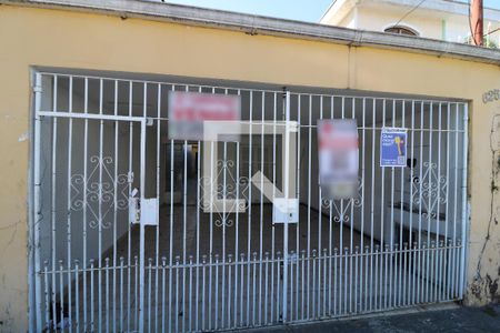 Casa à venda com 80m², 2 quartos e 2 vagasFachada