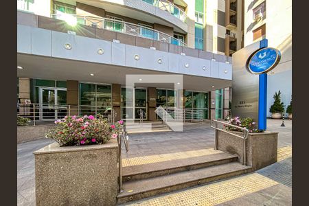 Apartamento à venda com 30m², 1 quarto e 1 vaga Apartamento à venda com 30m², 1 quarto e 1 vagaFachada