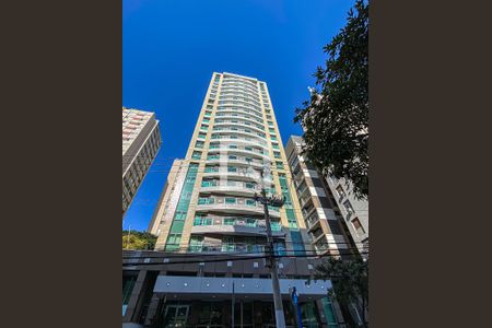 Apartamento à venda com 30m², 1 quarto e 1 vaga Apartamento à venda com 30m², 1 quarto e 1 vagaFachada