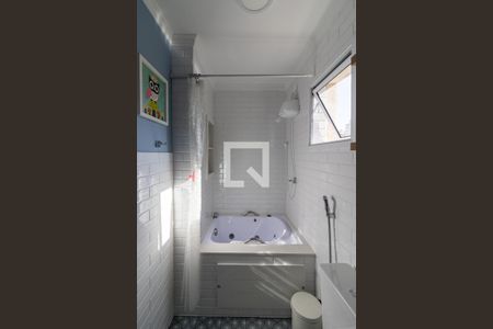 Banheiro Social de apartamento à venda com 2 quartos, 70m² em Vila Uberabinha, São Paulo