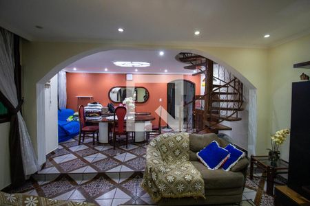 Sala de casa à venda com 4 quartos, 200m² em Jardim Helena, São Paulo