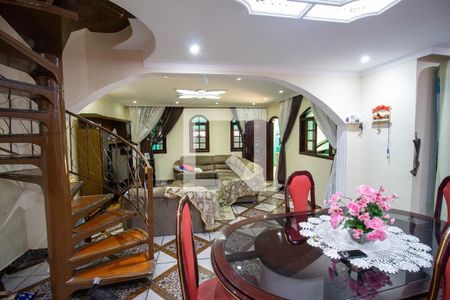 Sala de Jantar de casa à venda com 4 quartos, 300m² em Jardim Helena, São Paulo