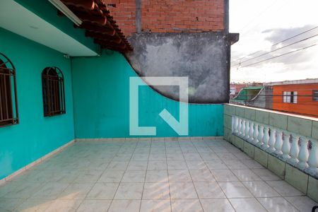 Varanda de casa à venda com 4 quartos, 300m² em Jardim Helena, São Paulo