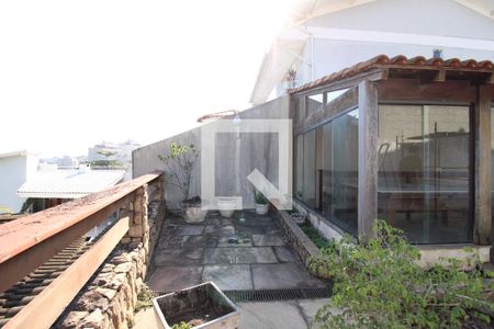 Casa de condomínio à venda com 523m², 4 quartos e 1 vagaTerraço