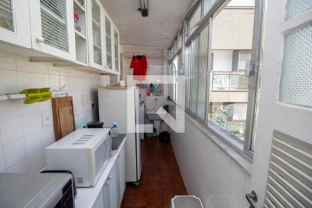 Apartamento à venda com 202m², 3 quartos e 1 vagaÁrea de Serviço