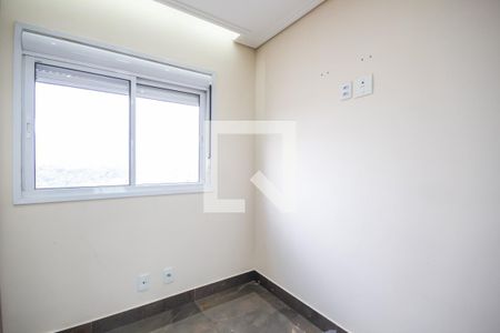 Quarto 1 de apartamento para alugar com 2 quartos, 42m² em Jaguaribe, Osasco