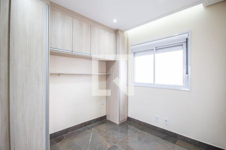 Quarto 1 de apartamento para alugar com 2 quartos, 42m² em Jaguaribe, Osasco