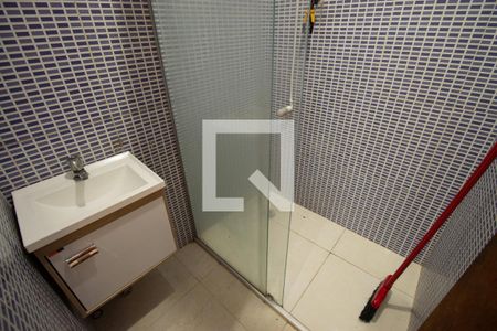Banheiro de kitnet/studio para alugar com 1 quarto, 21m² em Ipiranga , São Paulo