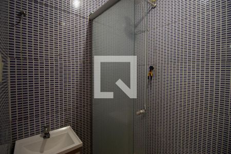Banheiro de kitnet/studio para alugar com 1 quarto, 21m² em Ipiranga , São Paulo