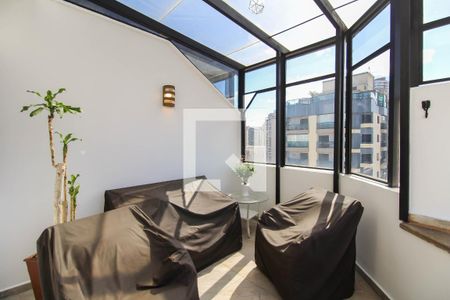 Apartamento à venda com 156m², 2 quartos e 2 vagasVaranda da Sala 2