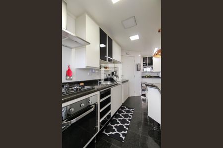 Apartamento à venda com 156m², 2 quartos e 2 vagasCozinha