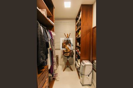 Apartamento à venda com 156m², 2 quartos e 2 vagasCloset da suíte