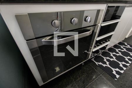 Apartamento à venda com 156m², 2 quartos e 2 vagasCozinha