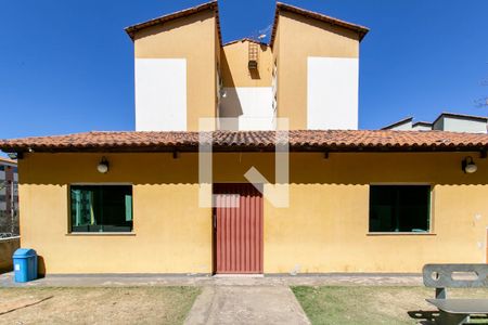 Apartamento para alugar com 51m², 2 quartos e 1 vaga Apartamento para alugar com 51m², 2 quartos e 1 vagaÁrea comum - Salão de festas