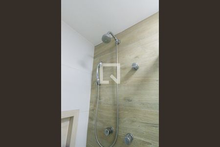 Apartamento para alugar com 70m², 2 quartos e 1 vaga Apartamento para alugar com 70m², 2 quartos e 1 vagaBanheiro da Suíte