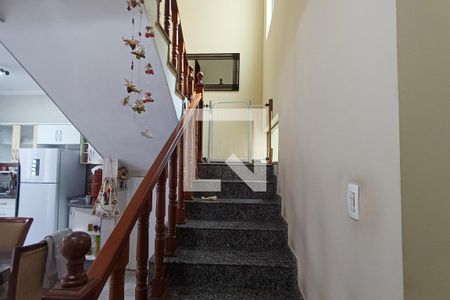Escada de casa para alugar com 3 quartos, 217m² em Jardim Prestes de Barros, Sorocaba