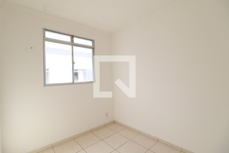 Quarto 2 de apartamento para alugar com 2 quartos, 43m² em Gávea, Uberlândia