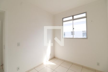 Quarto 2 de apartamento para alugar com 2 quartos, 43m² em Gávea, Uberlândia