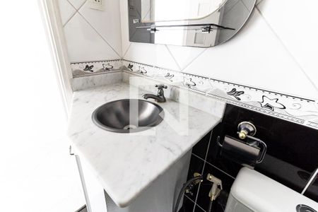 Apartamento à venda com 80m², 3 quartos e 1 vaga Apartamento à venda com 80m², 3 quartos e 1 vagaBanheiro Social