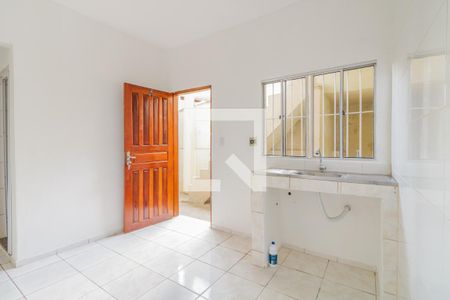Cozinha de kitnet/studio para alugar com 1 quarto, 34m² em Vila Genioli, São Paulo