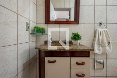 Casa à venda com 185m², 3 quartos e 3 vagasBanheiro da Suíte 2