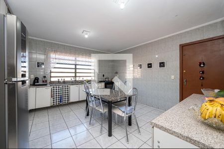 Casa à venda com 185m², 3 quartos e 3 vagasCozinha