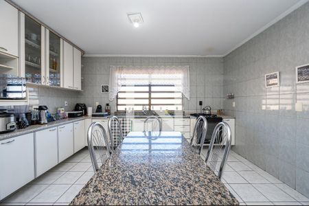 Casa à venda com 185m², 3 quartos e 3 vagasCozinha